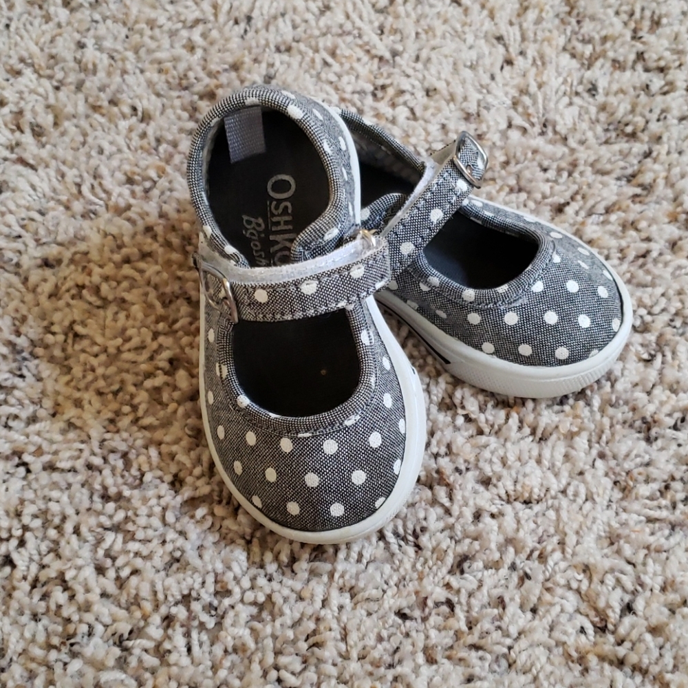Oskosh - Mary Jane style shoes